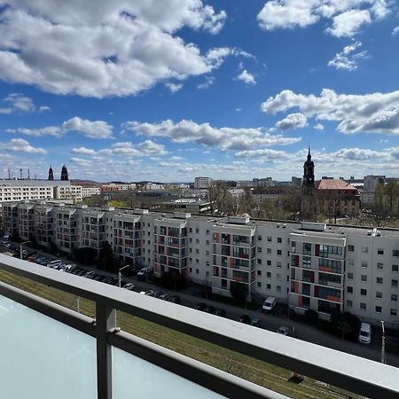 Apartment Mit Penthouse Charakter In Дрезден Екстериор снимка